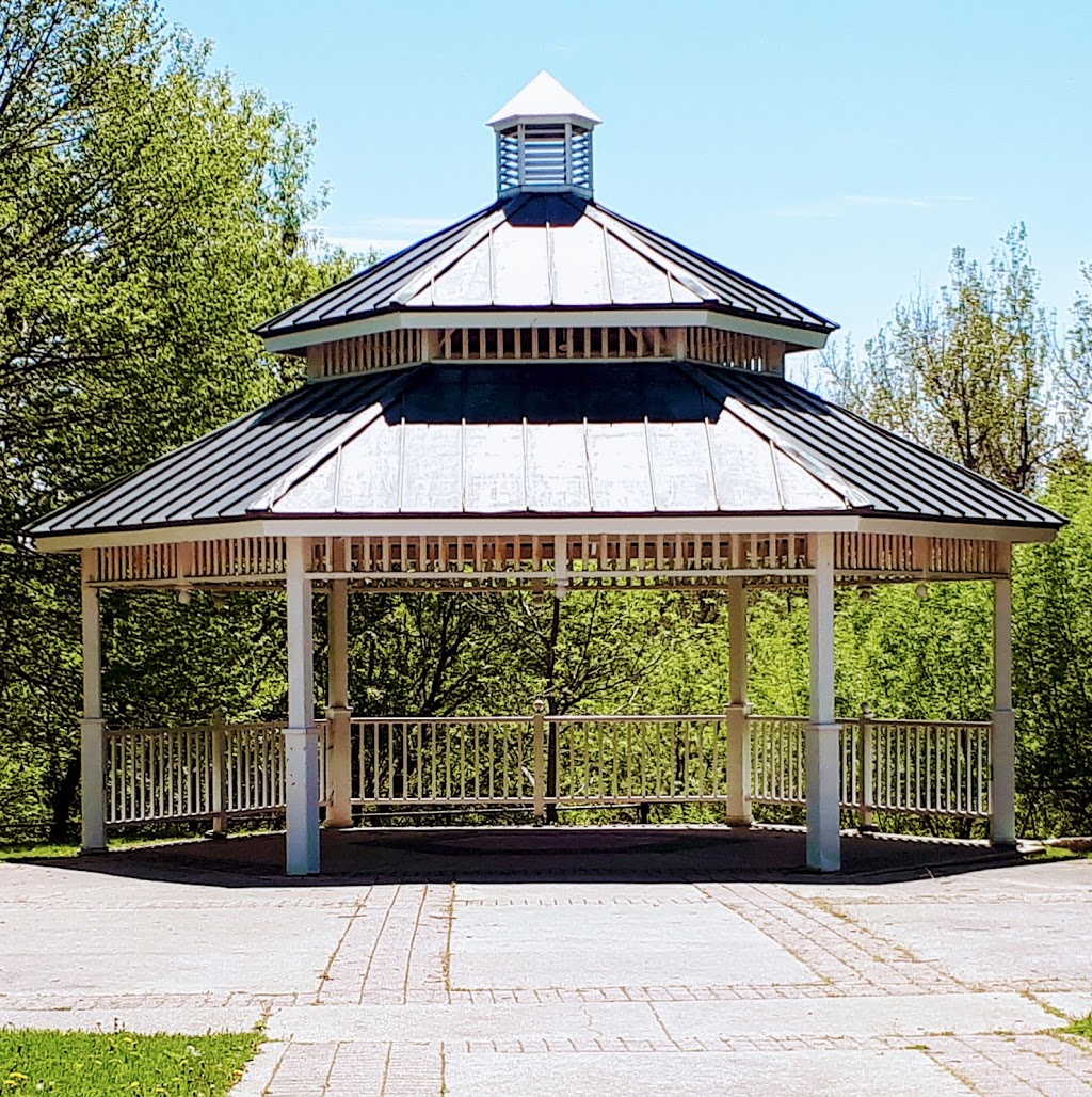 Rotary Park | 192 Queen St, Bowmanville, ON L1C 1M7, Canada | Phone: (905) 263-2291