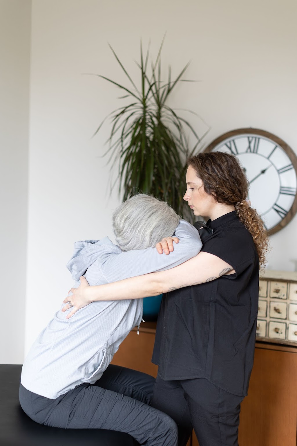 RT Osteopathy | 93 Woolwich St W, Elora, ON N0B 1S0, Canada | Phone: (519) 500-4695