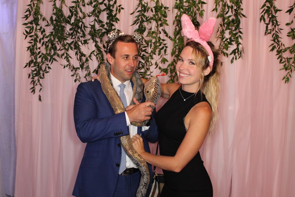Photobooth VIP | 709 Rue Gilbert-Desautels, Beloeil, QC J3G 0M4, Canada | Phone: (514) 742-9619