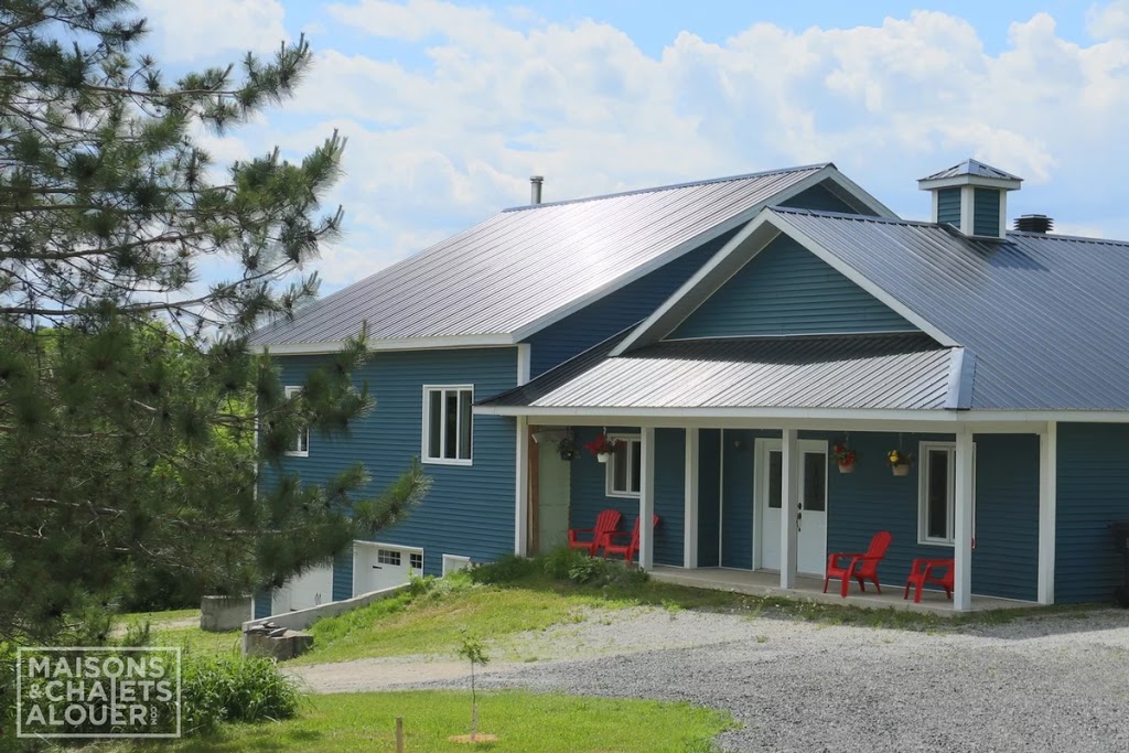 Aux Rives du Bonheur | 90 QC-243, Saint-Félix-de-Kingsey, QC J0B 2B0, Canada