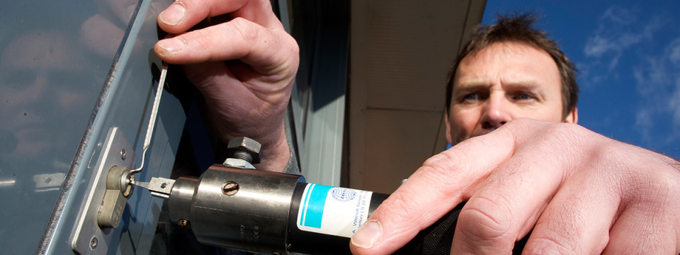 A Locksmith Port | 150 Lakeshore Rd W #111, Mississauga, ON L5H 3R2, Canada | Phone: (289) 274-0200