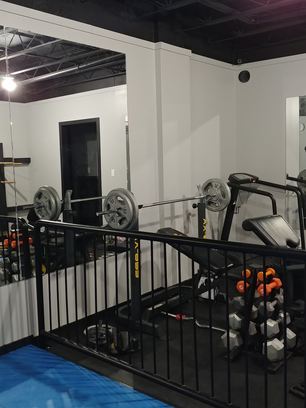 Explosive Martial Arts | 608 Upper James St, Hamilton, ON L9C 2Y8, Canada | Phone: (905) 528-4929