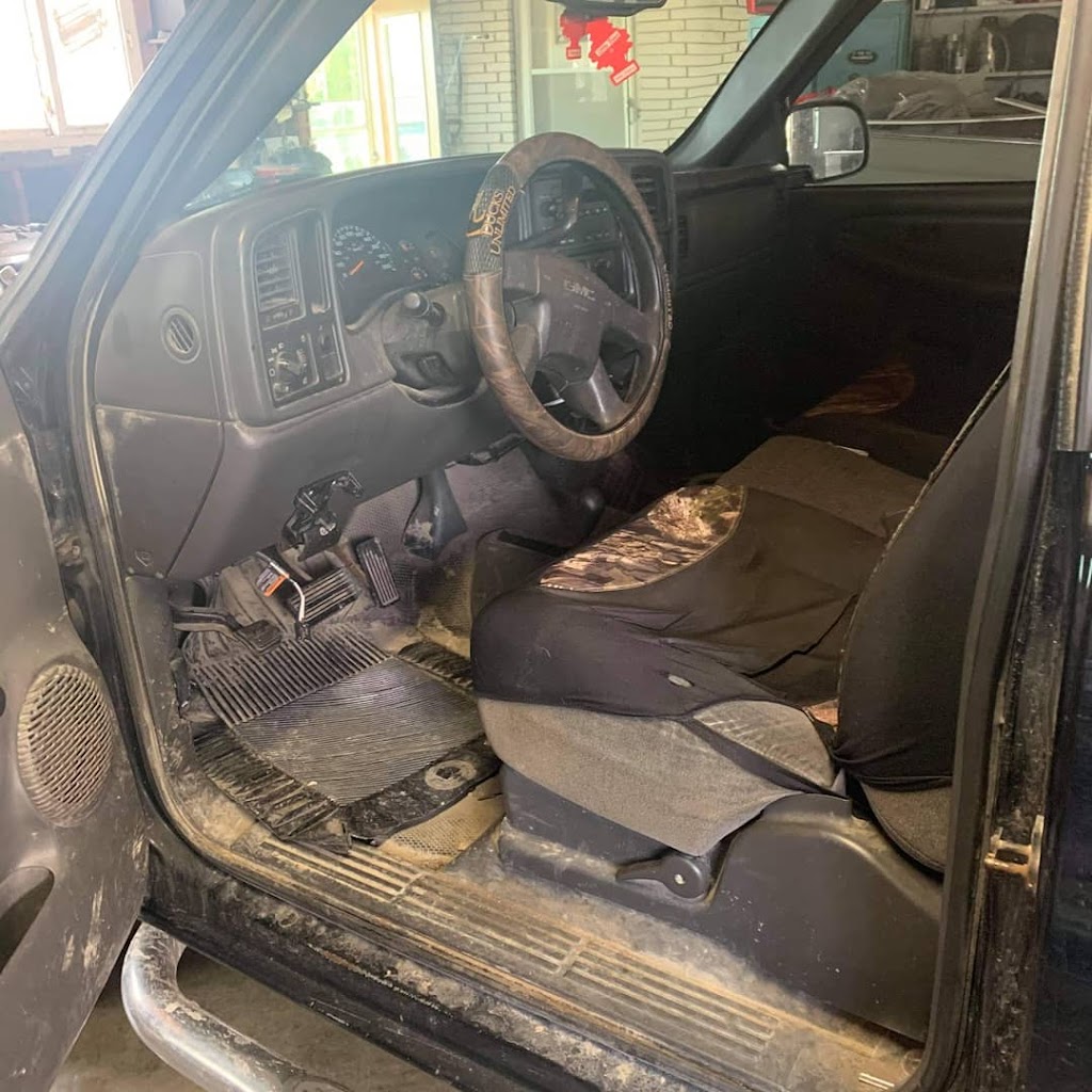 Dees Detailing Service | 5885 St Clair Rd, Pointe aux Roches, ON N0R 1N0, Canada | Phone: (226) 340-1149