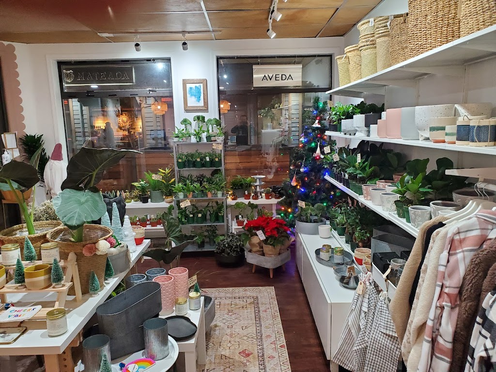 Ma Mere Botanicals & Homewares | Salt Spring Island, 156 Fulford-Ganges Rd, Salt Spring Island, BC V8K 2T8, Canada | Phone: (250) 537-2700