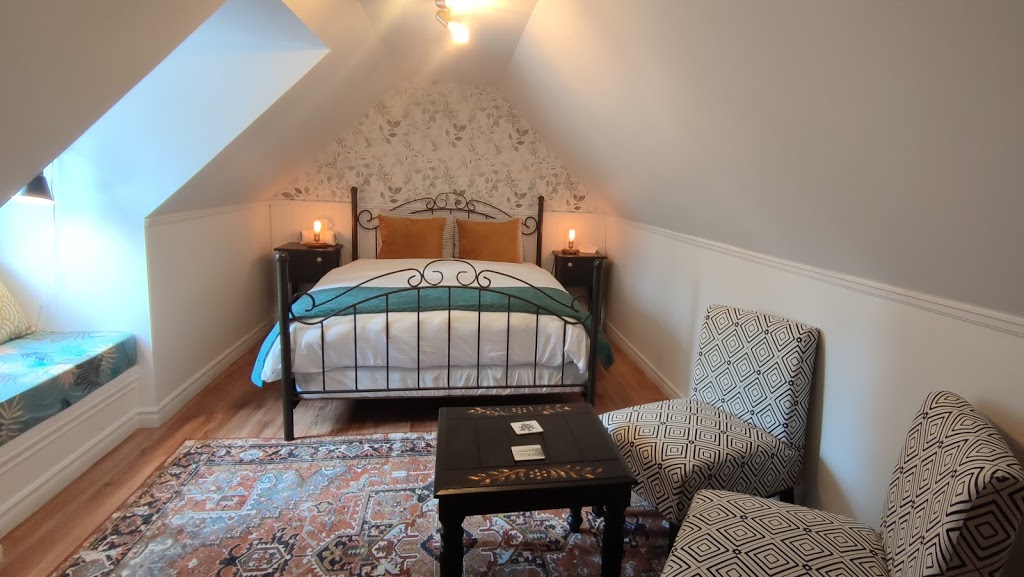 Gite La Trembling | 1315 Montée Kavanagh, Mont-Tremblant, QC J8E 2P3, Canada | Phone: (819) 425-5959