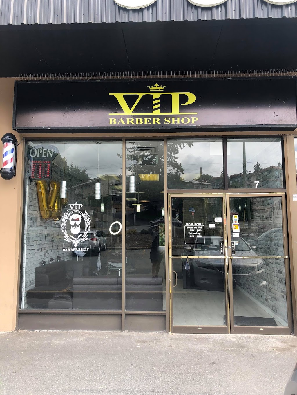 VIP Barbershop | 33550 South Fraser Way #7, Abbotsford, BC V2S 5G7, Canada | Phone: (604) 746-9927