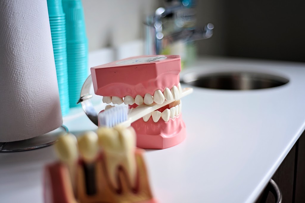 Maplebrook Dental | 280 Main St N #300, Uxbridge, ON L9P 1X4, Canada | Phone: (905) 852-2672