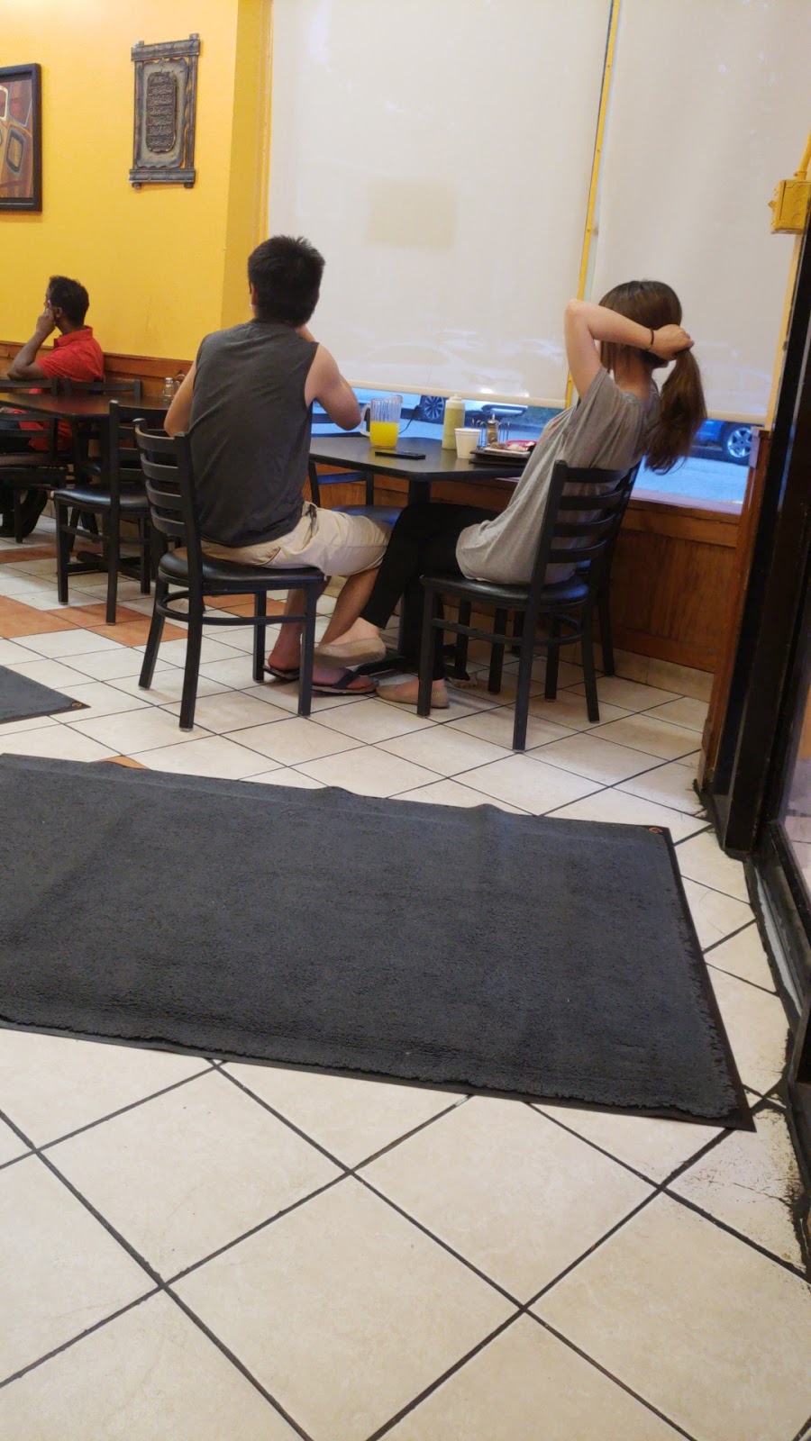 Jubba Restaurant | 2000 Wyandotte St W, Windsor, ON N9B 1J7, Canada | Phone: (519) 253-6215