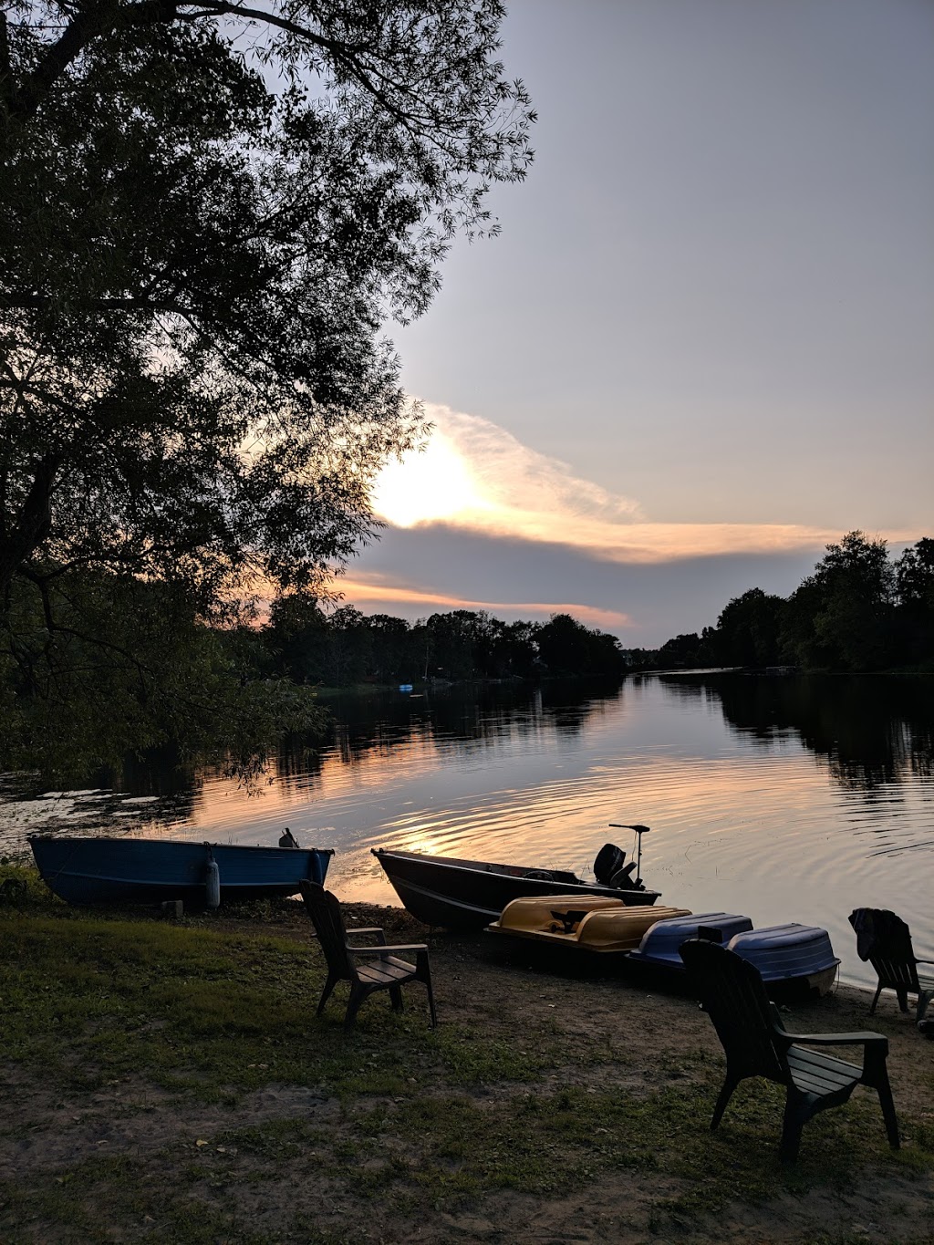 Carlton Cove Estates Seasonal RV Park | 61 Carleton Cove, Foxboro, ON K0K 2B0, Canada | Phone: (613) 962-6344