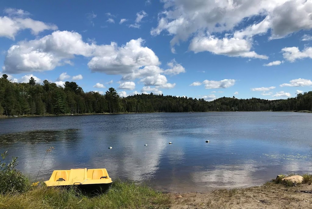 Chalet Bonheur des Paysans | 210 Av. des Paysans, Chertsey, QC J0K 3K0, Canada | Phone: (514) 419-3864