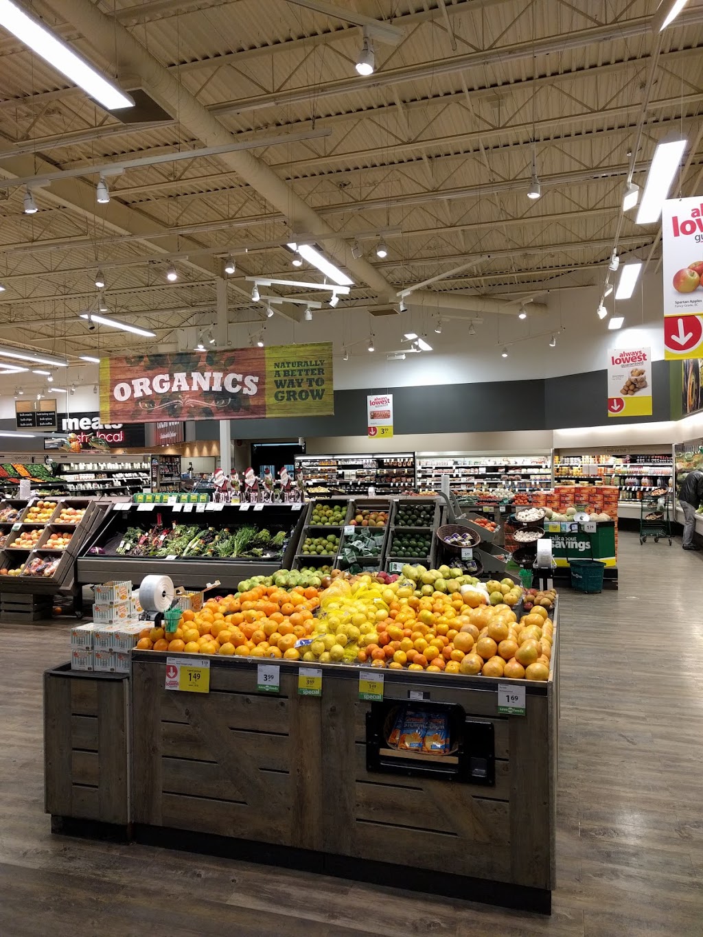 Save-On-Foods | 1950 Foul Bay Rd, Victoria, BC V8R 5A7, Canada | Phone: (250) 370-1669