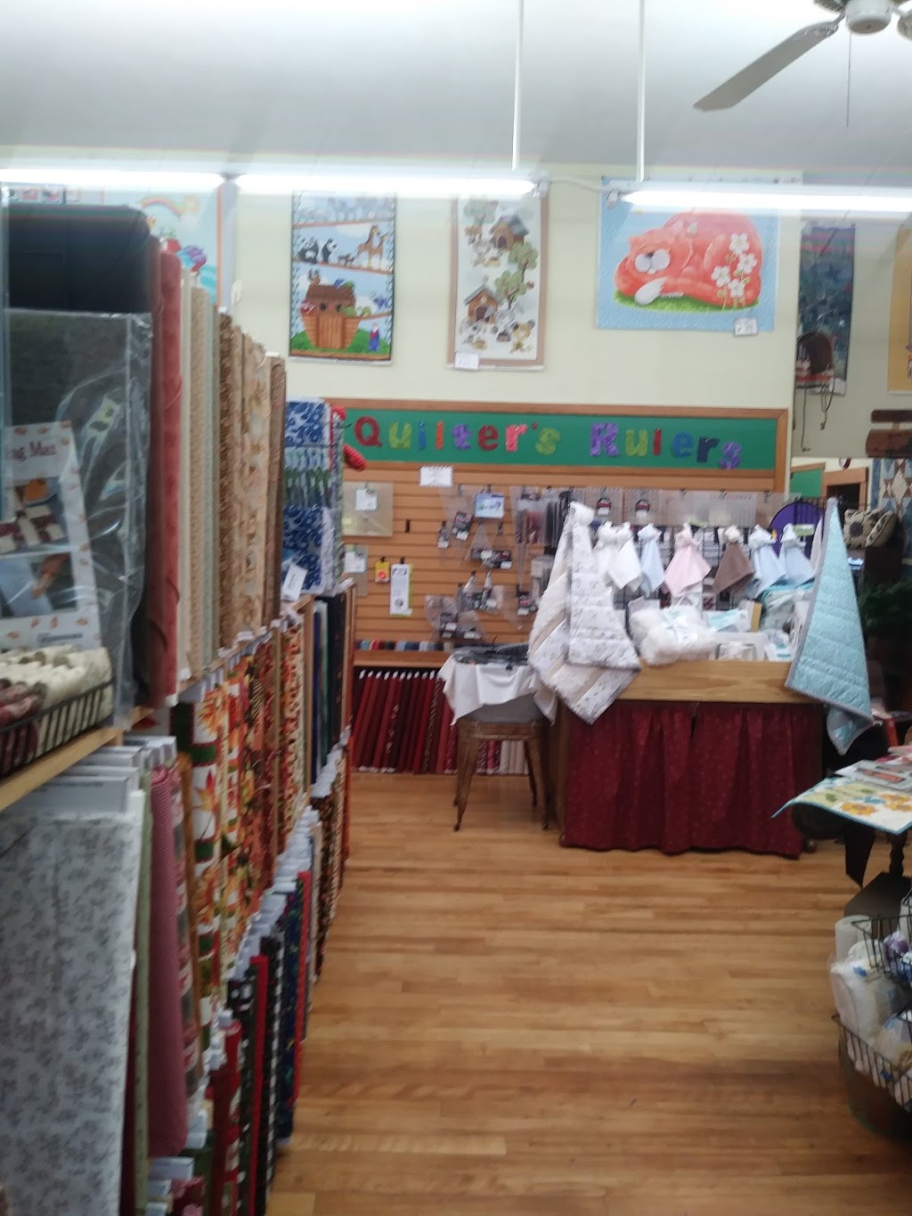 Vermont Quilters Schoolhouse | 6529 VT-100, Troy, VT 05868, USA | Phone: (802) 744-4023