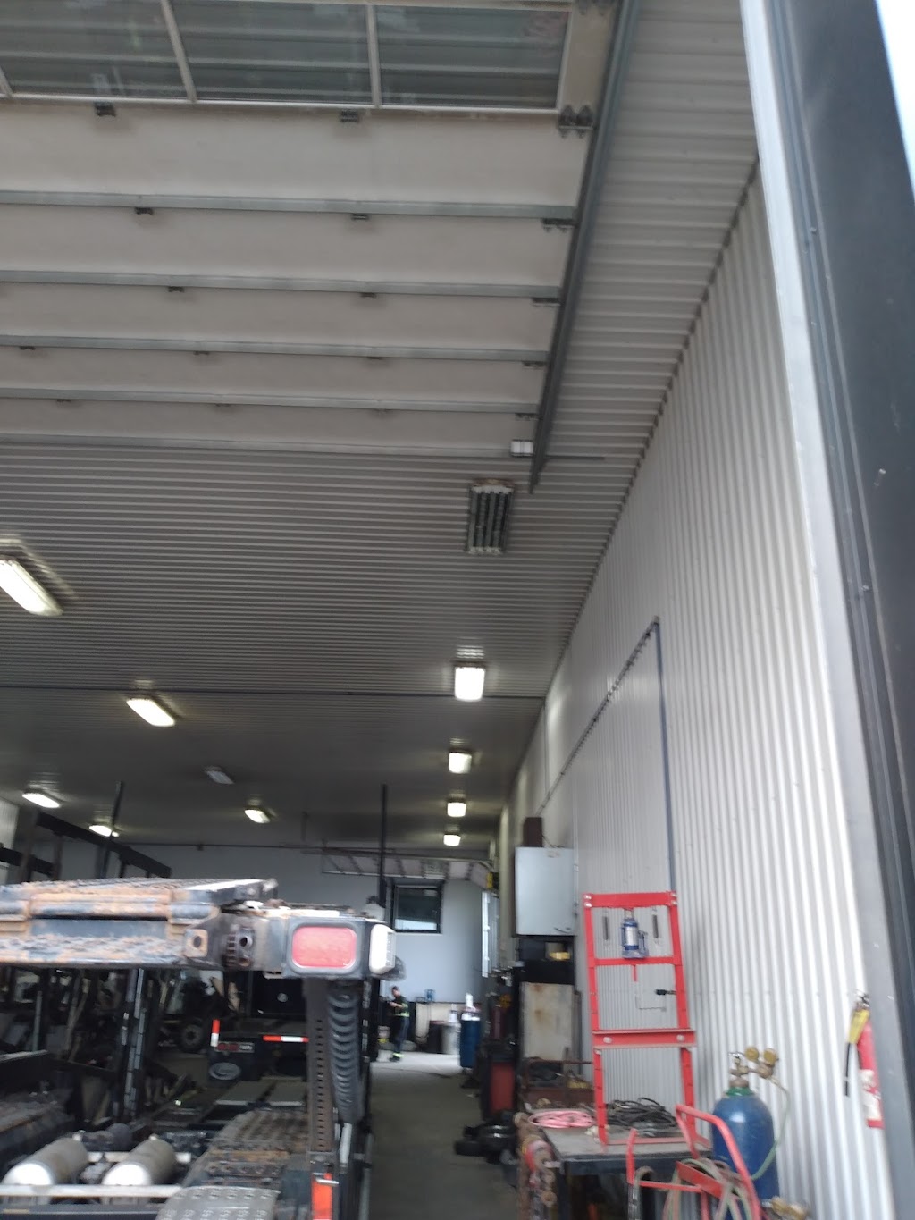 Transport Goineau | 1850 Rue Chicoine, Vaudreuil-Dorion, QC J7V 8W9, Canada | Phone: (450) 218-6048