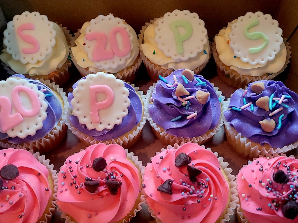 Pâtisserie Crazy about CupCakes | 81 Avenue St Louis, Beaconsfield, QC H9W 4X8, Canada | Phone: (514) 969-8988