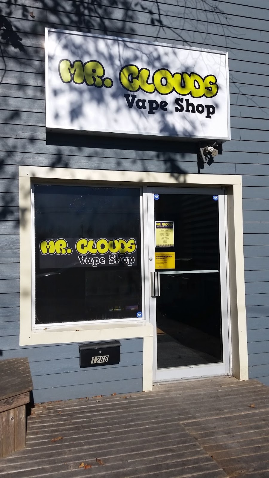 Mr. Clouds Vape Shop | 1266 Bedford Hwy, Bedford, NS B4A 1C7, Canada | Phone: (902) 405-1057
