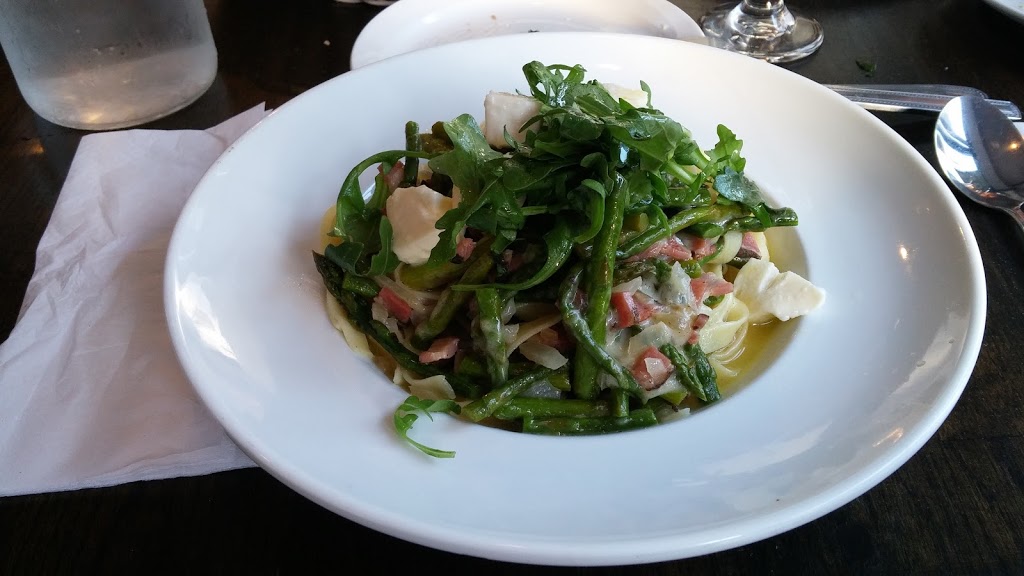 Trattoria la strada | 19 Rue Turgeon, Sainte-Thérèse, QC J7E 3H3, Canada | Phone: (450) 420-3305