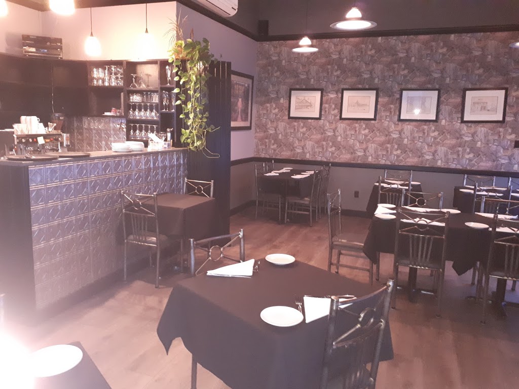 Alfredos Ristorante | 1 Church St, Keswick, ON L4P 3E9, Canada | Phone: (905) 476-3030