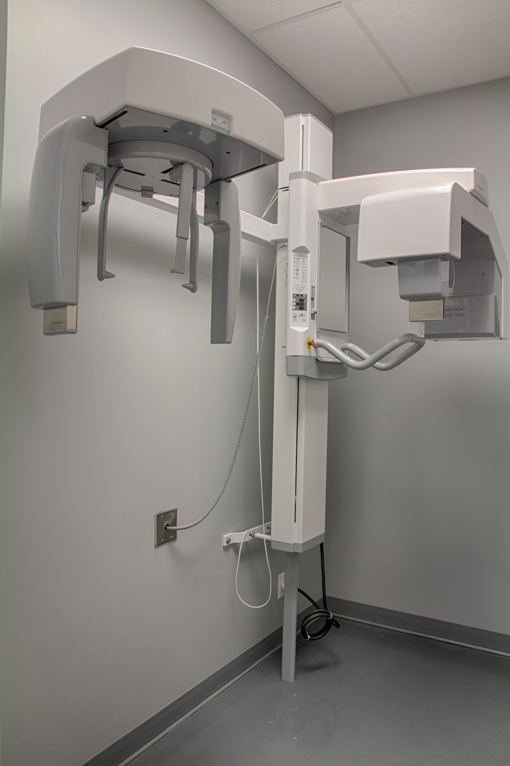 Orthodontiste Lévis - Dr Luc Veilleux | 5700 Rue J.-B.- Michaud, Lévis, QC G6V 0B1, Canada | Phone: (418) 833-1615
