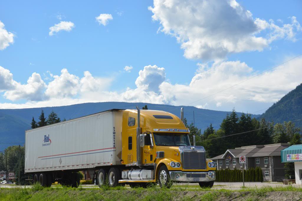 Rai Express Lines Ltd | 7475 135 St #125, Surrey, BC V3W 0M8, Canada | Phone: (604) 503-6900