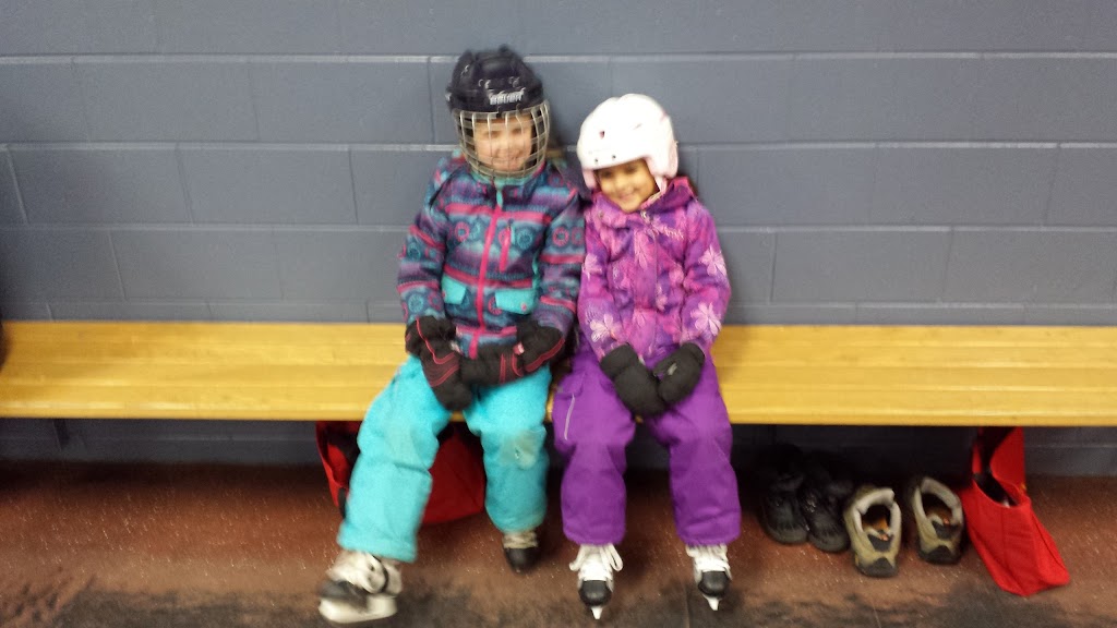 Aldershot Arena | Kiwanis Park, 494 Townsend Ave, Burlington, ON L7T 2B3, Canada | Phone: (905) 637-3555