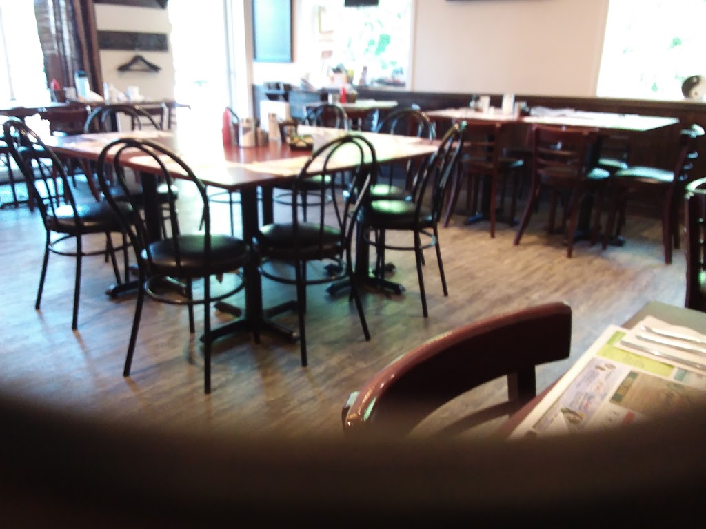 Restaurant Les Cousines Enr | 512 Rue Sainte Élisabeth, Saint-Hugues, QC J0H 1N0, Canada | Phone: (450) 794-2525