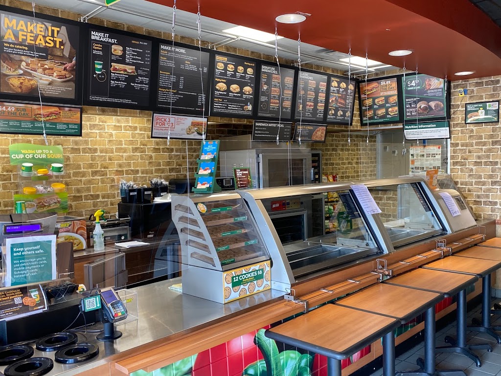 Subway | 204 Lauzon Rd, Windsor, ON N8S 3L6, Canada | Phone: (519) 945-4974