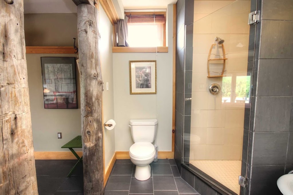 Blue Tin Roof B&B (The Nest) | 7957 NS-337, Antigonish, NS B2G 2L1, Canada | Phone: (902) 995-0351