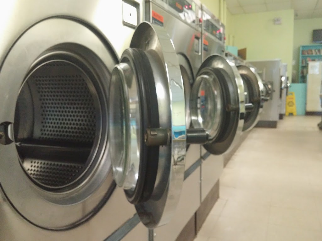 M&M Laundry Basket | 190 Simcoe Ave, Keswick, ON L4P 2H7, Canada | Phone: (905) 476-7055