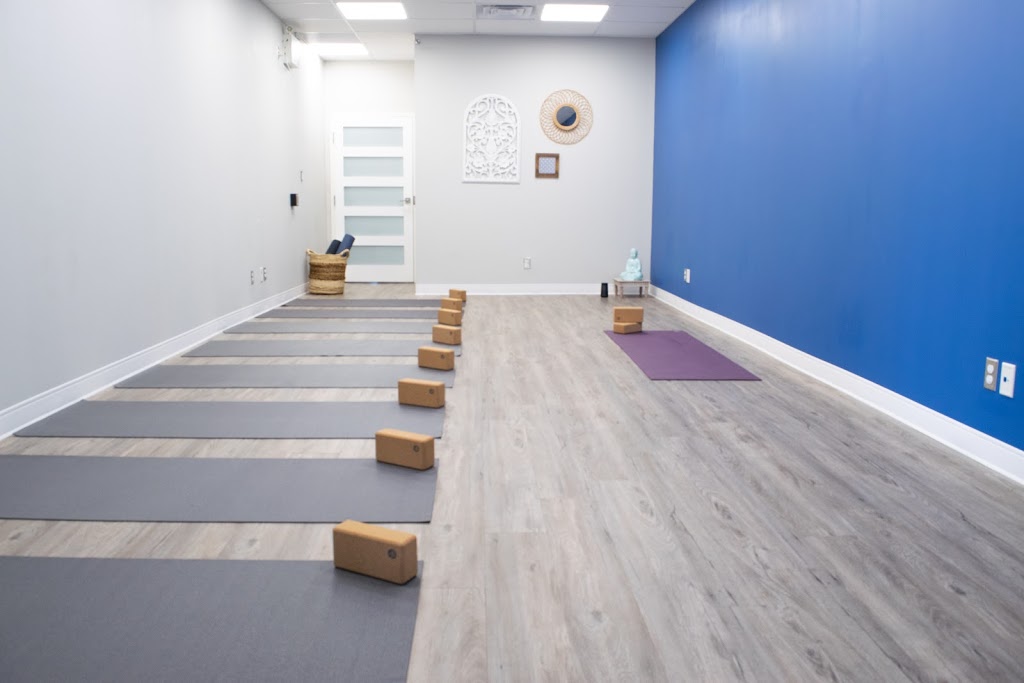 Ashley Avis Yoga | 574 Carlton St, St. Catharines, ON L2M 4X9, Canada | Phone: (905) 650-9706