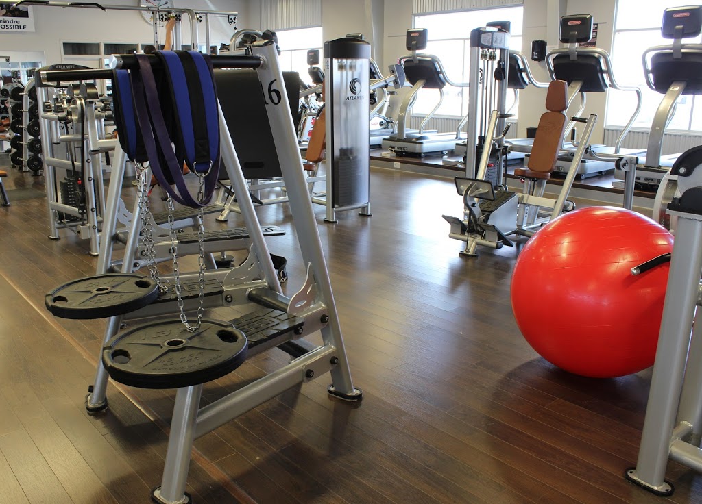 Club Superforme | 230 Boulevard Saint-Joseph O #100, Drummondville, QC J2E 1M3, Canada | Phone: (819) 850-2400