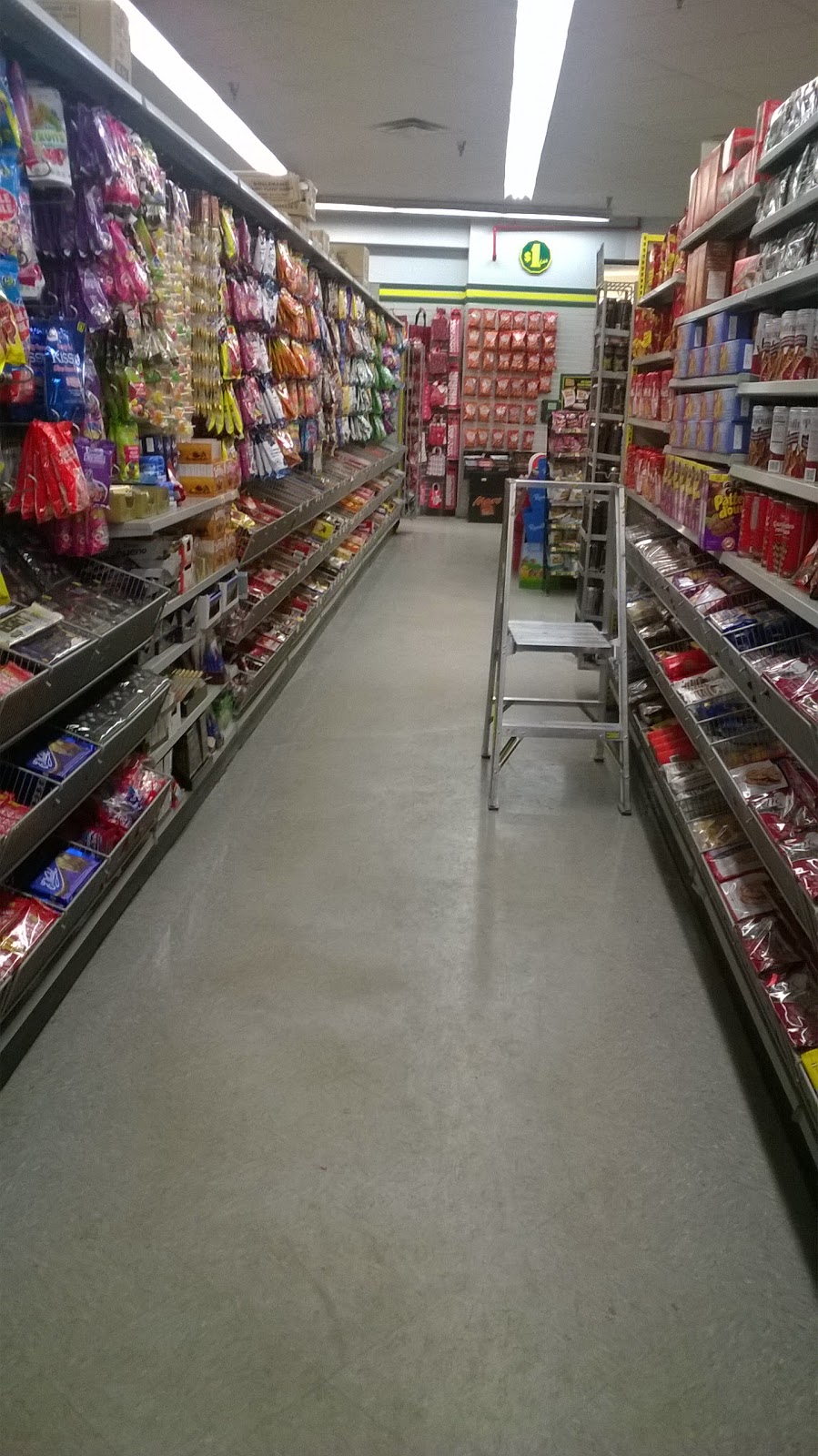 Dollarama | 489 Albert St N, Northgate Mall, Regina, SK S4R 3C3, Canada | Phone: (306) 525-0454