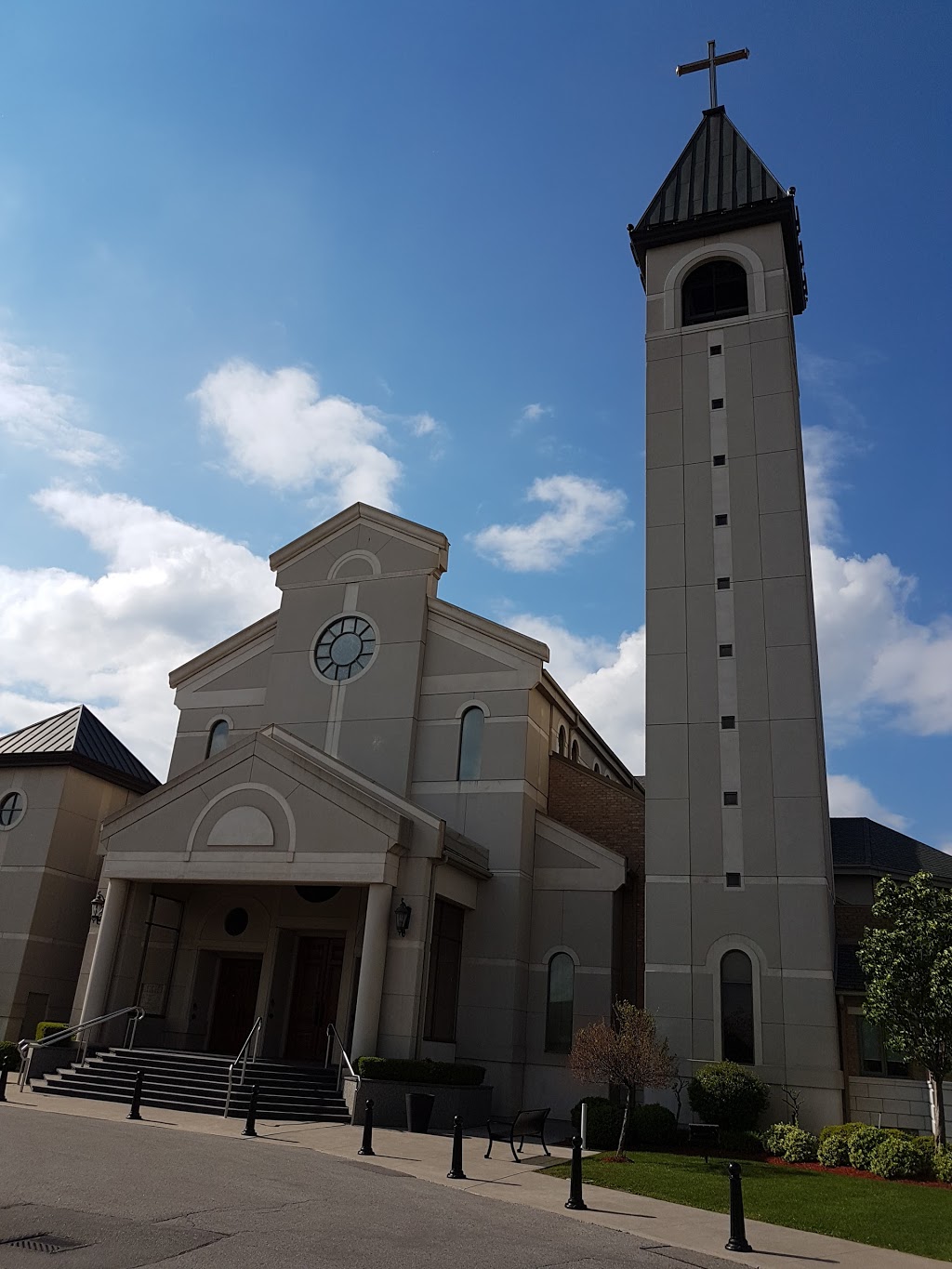 Saint Clare of Assisi | 150 St Francis Ave, Woodbridge, ON L4H 2A2, Canada | Phone: (905) 653-8000