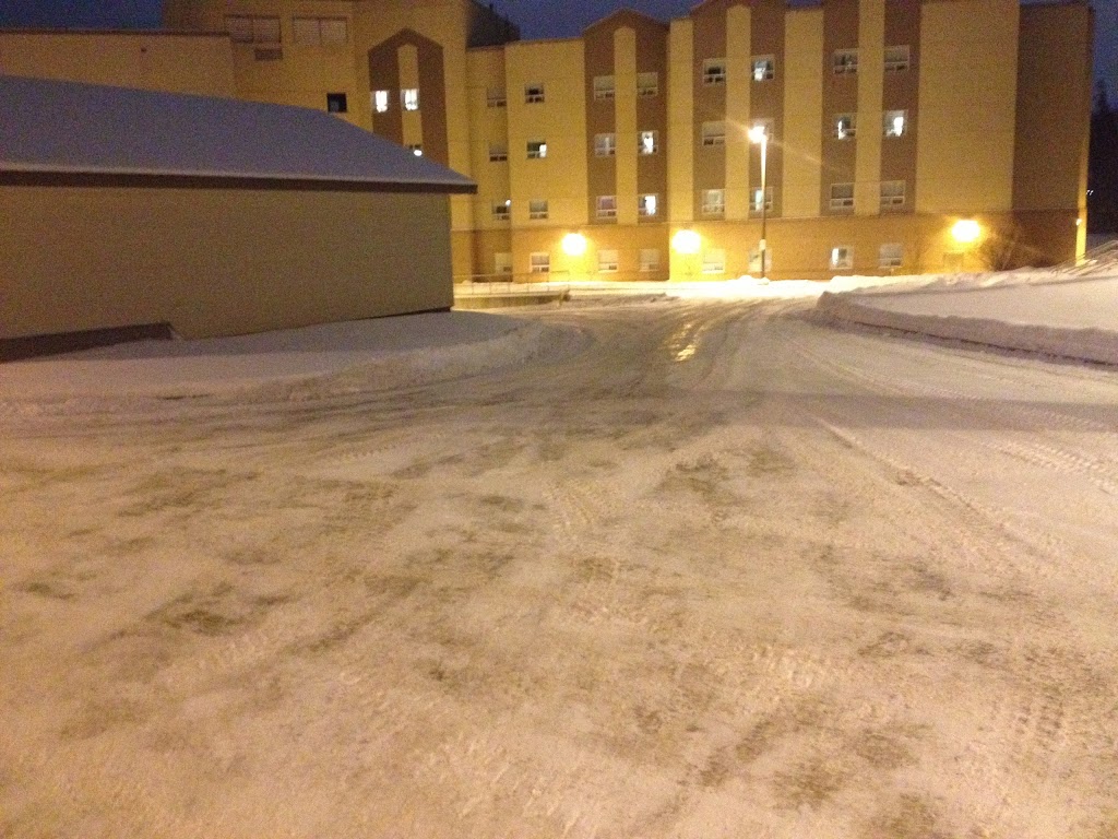 Thunder Bay Pioneer Ridge | 750 Tungsten St, Thunder Bay, ON P7B 6R1, Canada | Phone: (807) 684-3910