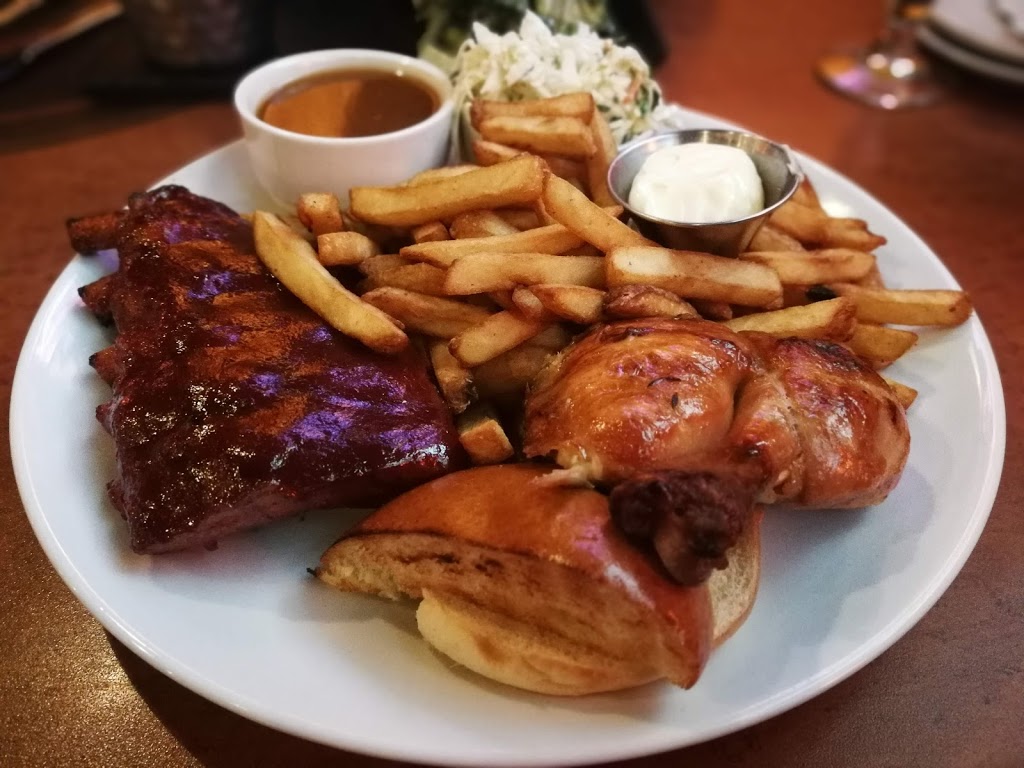 La Cage - Brasserie sportive | 7077 Boulevard Newman, LaSalle, QC H8N 1X1, Canada | Phone: (514) 363-1403