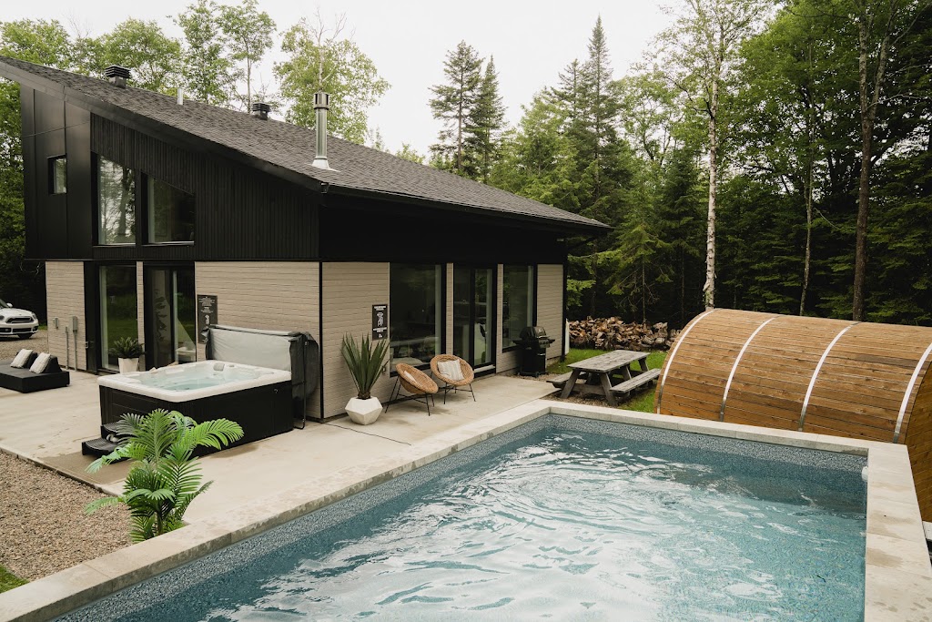 Le Zen House 3 | 471 Chem. de Blue Hills, Morin-Heights, QC J0R 1H0, Canada | Phone: (514) 826-1684