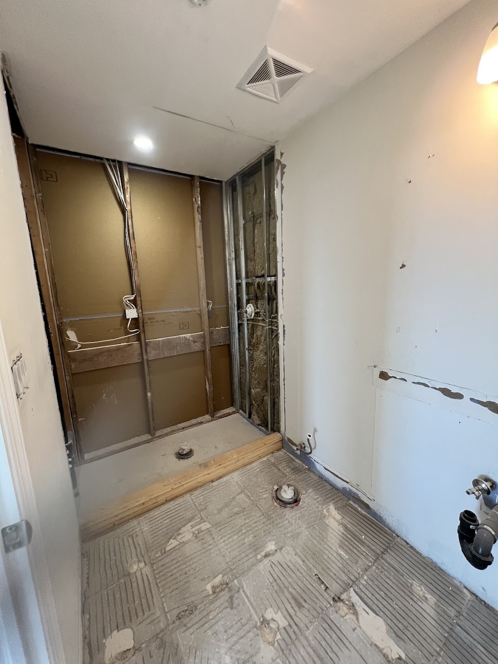 AJ Reno Plus Inc | 40 Valleybrook Dr, Kitchener, ON N2A 0J9, Canada | Phone: (416) 676-9066