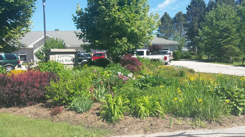 Tiverton Park Manor | 24 King St, Tiverton, ON N0G 2T0, Canada | Phone: (519) 368-8800