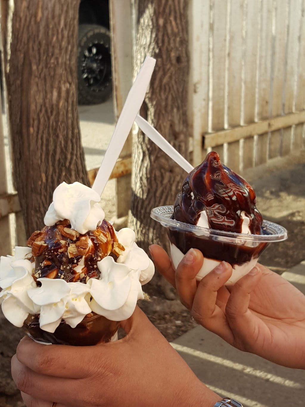 Milky Way | 910 Victoria Ave, Regina, SK S4N 0R7, Canada | Phone: (306) 352-7920
