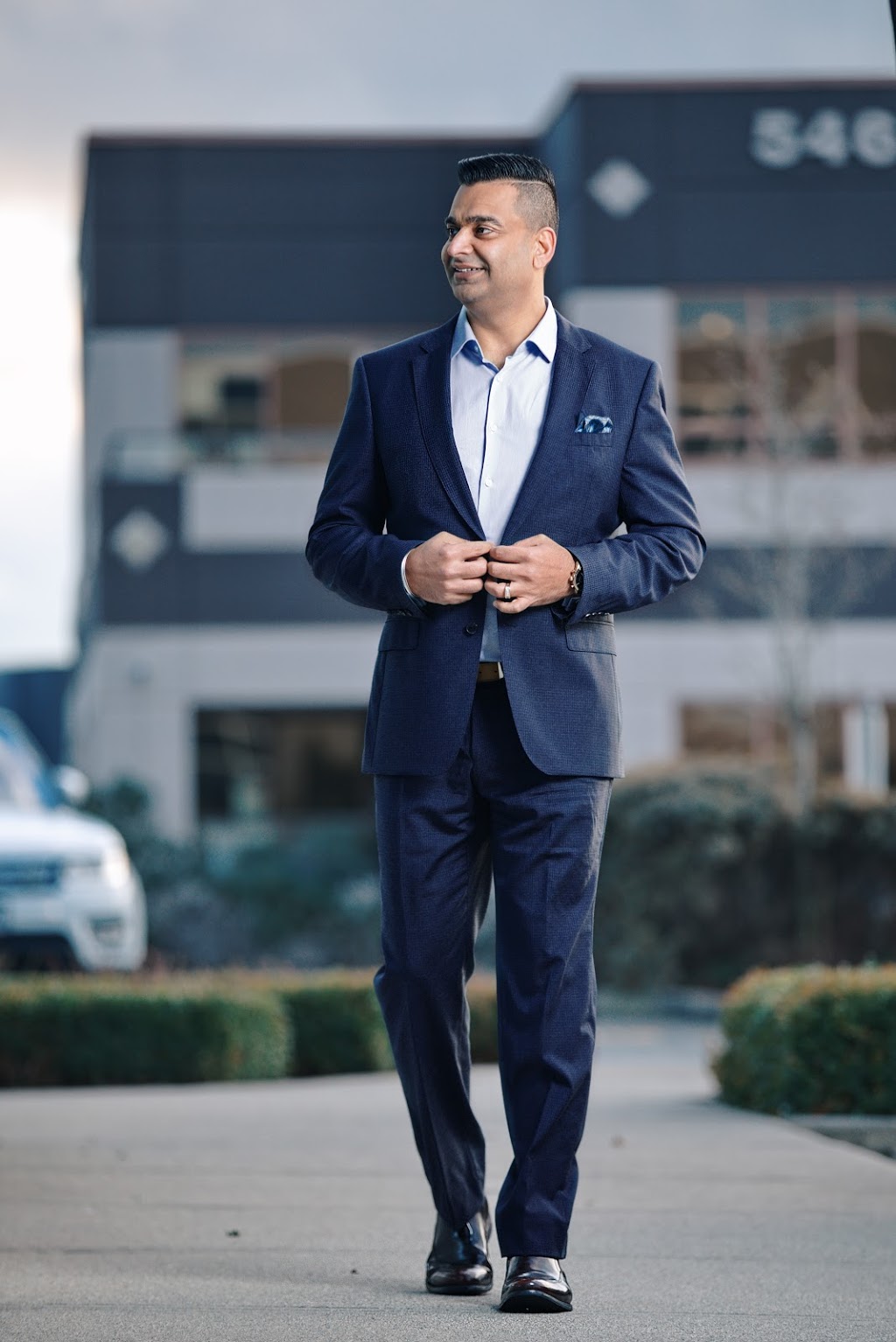 Sunny kalsi | 5550 152 St #206, Surrey, BC V3S 5J9, Canada | Phone: (604) 725-2124