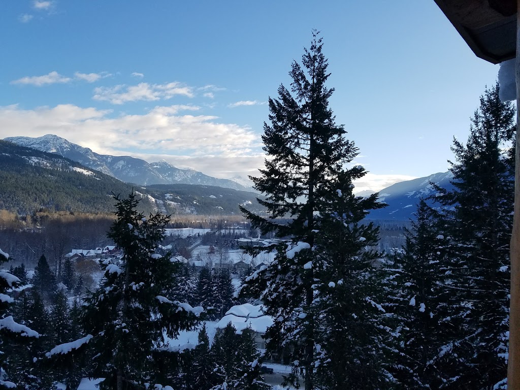 Greenwood Country Inn | 1371 Greenwood St, Pemberton, BC V0N 2L0, Canada | Phone: (604) 894-5607