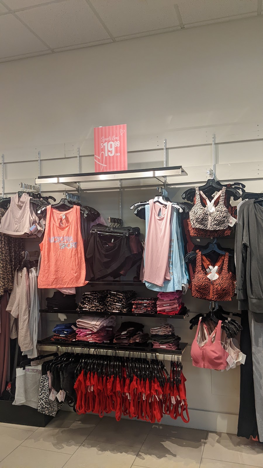Victoria Secret/ PINK Outlet | Glendale, Niagara-on-the-Lake, ON L0S 1J0, Canada | Phone: (905) 988-5465