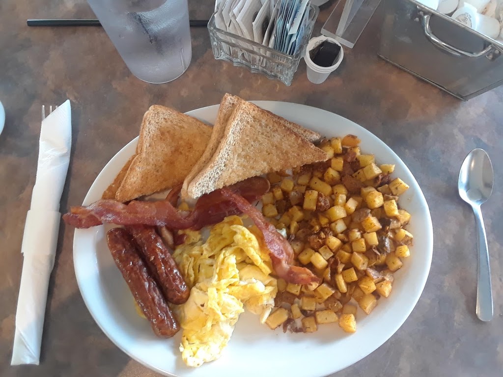The Clubhouse at Baldoon | 7018 Dufferin Ave, Wallaceburg, ON N8A 4M8, Canada | Phone: (519) 627-2366
