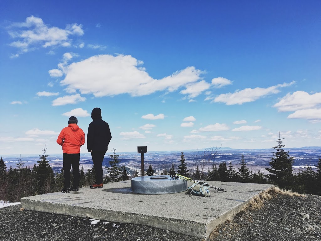 Stationnement Mont Hereford | 555 Chemin de Coaticook, East Hereford, QC J0B 1S0, Canada