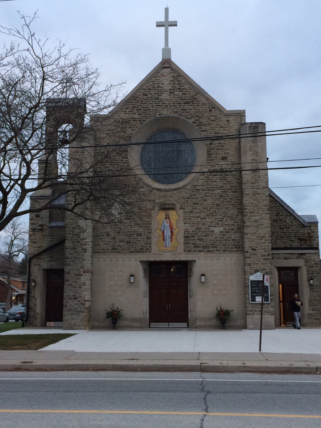 St. Leos Roman Catholic Church, Mimico | 277 Royal York Rd, Etobicoke, ON M8V 2V8, Canada | Phone: (416) 251-1109