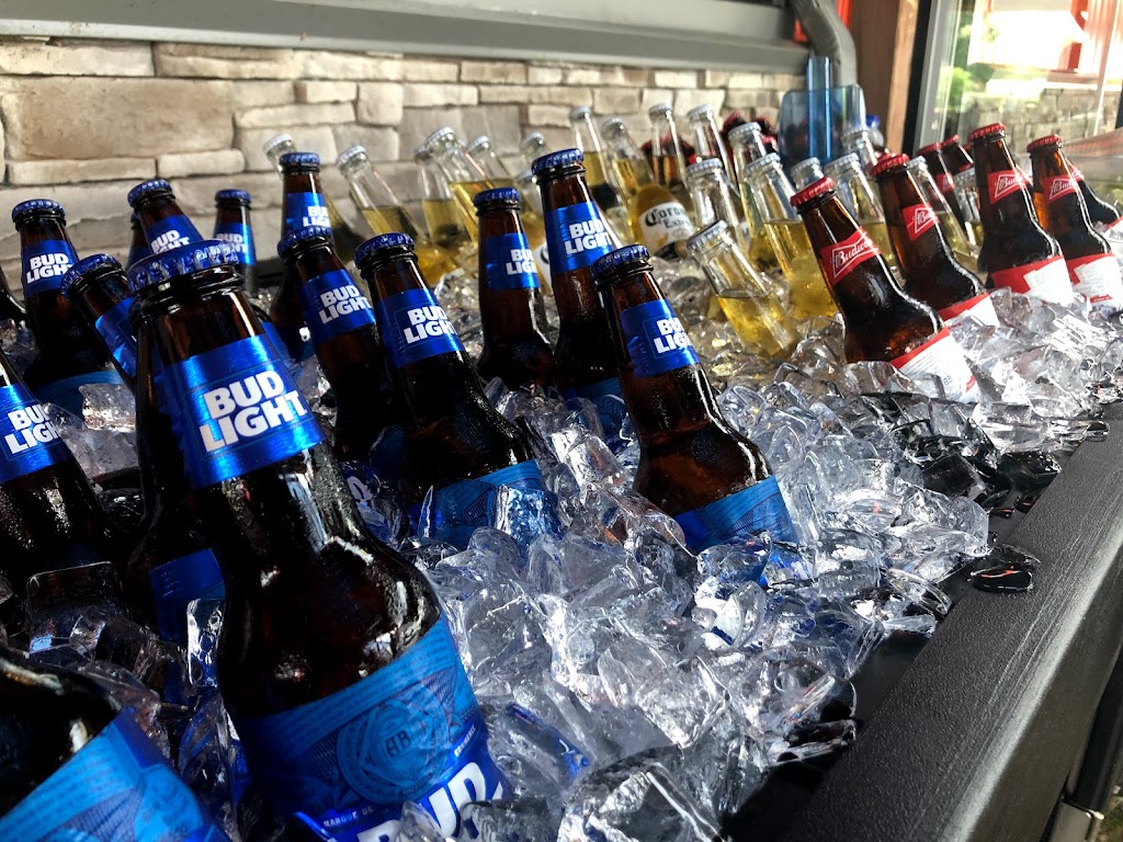 Resto-Bar Bouée 35 | 265 148e Av, Saint-Anicet, QC J0S 1M0, Canada | Phone: (450) 264-3324