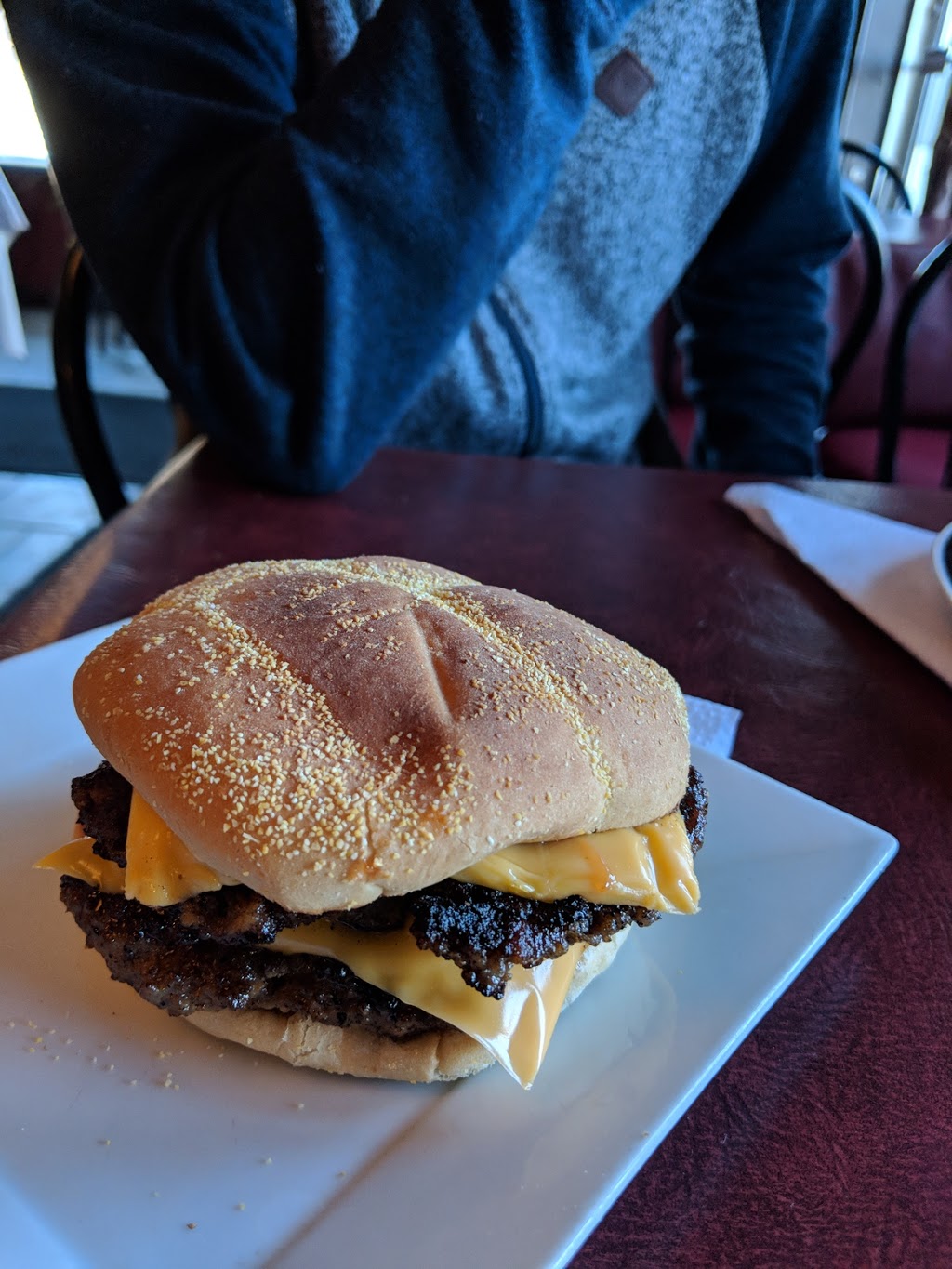 Chalet Restaurant | 693 Queen St, Port Perry, ON L9L 1K6, Canada | Phone: (905) 985-1553