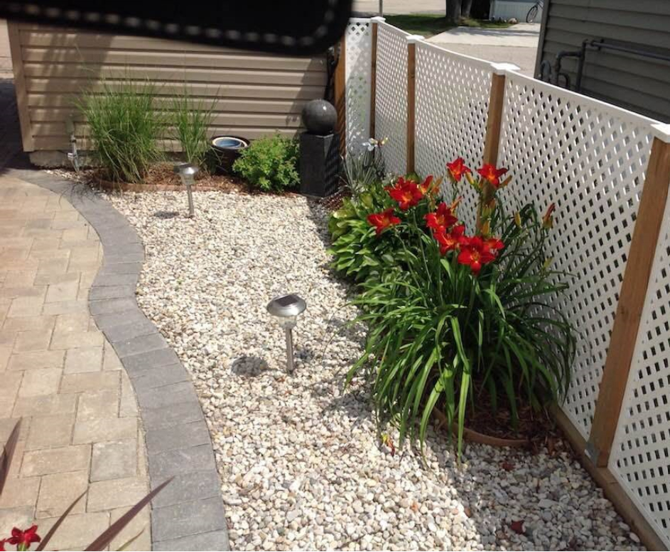A R Down Landscaping Inc | 83 Kingham Rd, Acton, ON L7J 1S3, Canada | Phone: (905) 864-9113