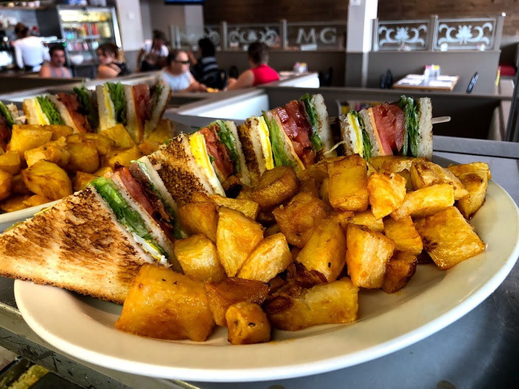 Restaurant Canada Drive-In | 195 Boulevard DAnjou, Châteauguay, QC J6J 2R3, Canada | Phone: (450) 691-8255