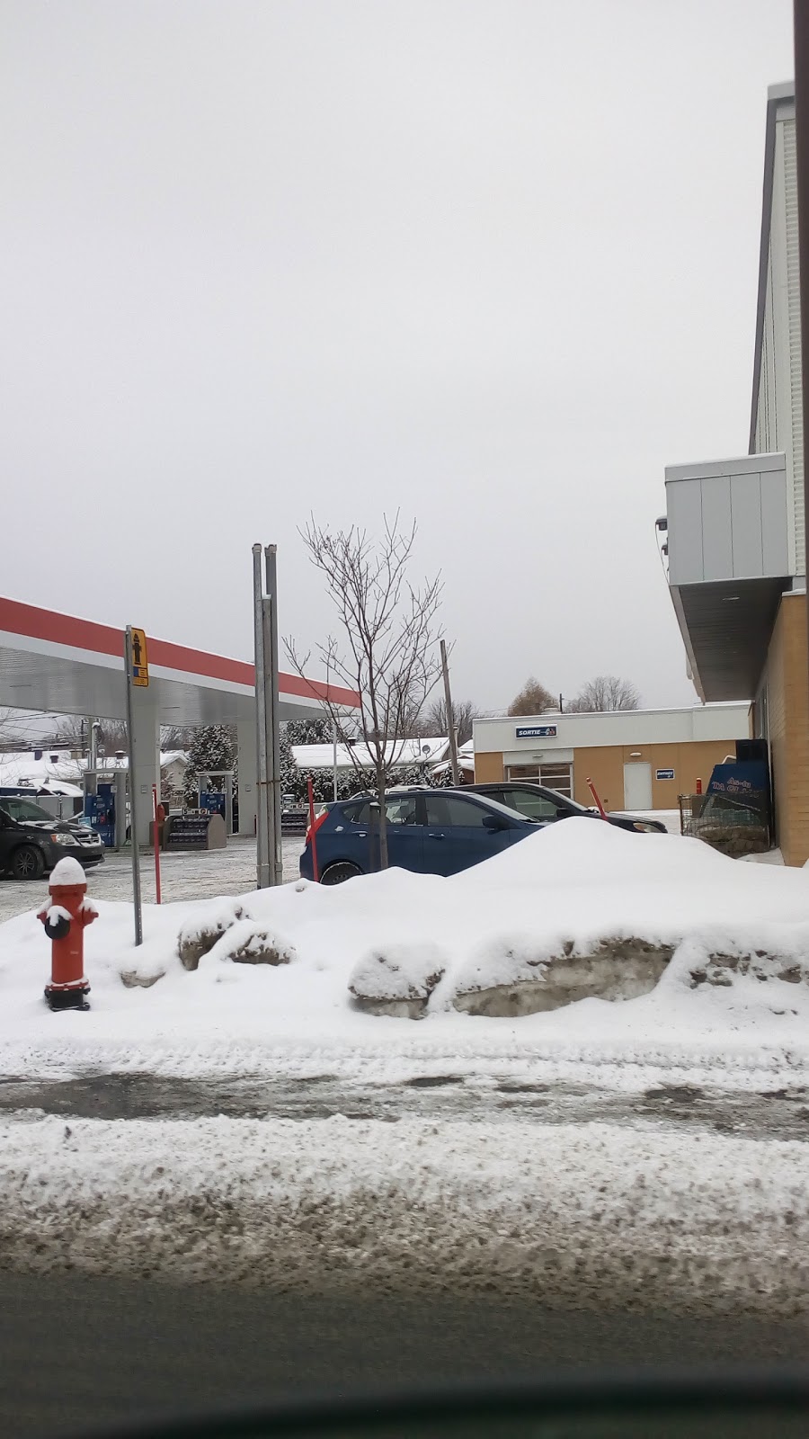 Couche-Tard | 10048 Boulevard de lOrmière, Québec, QC G2B 3L3, Canada | Phone: (418) 843-9775