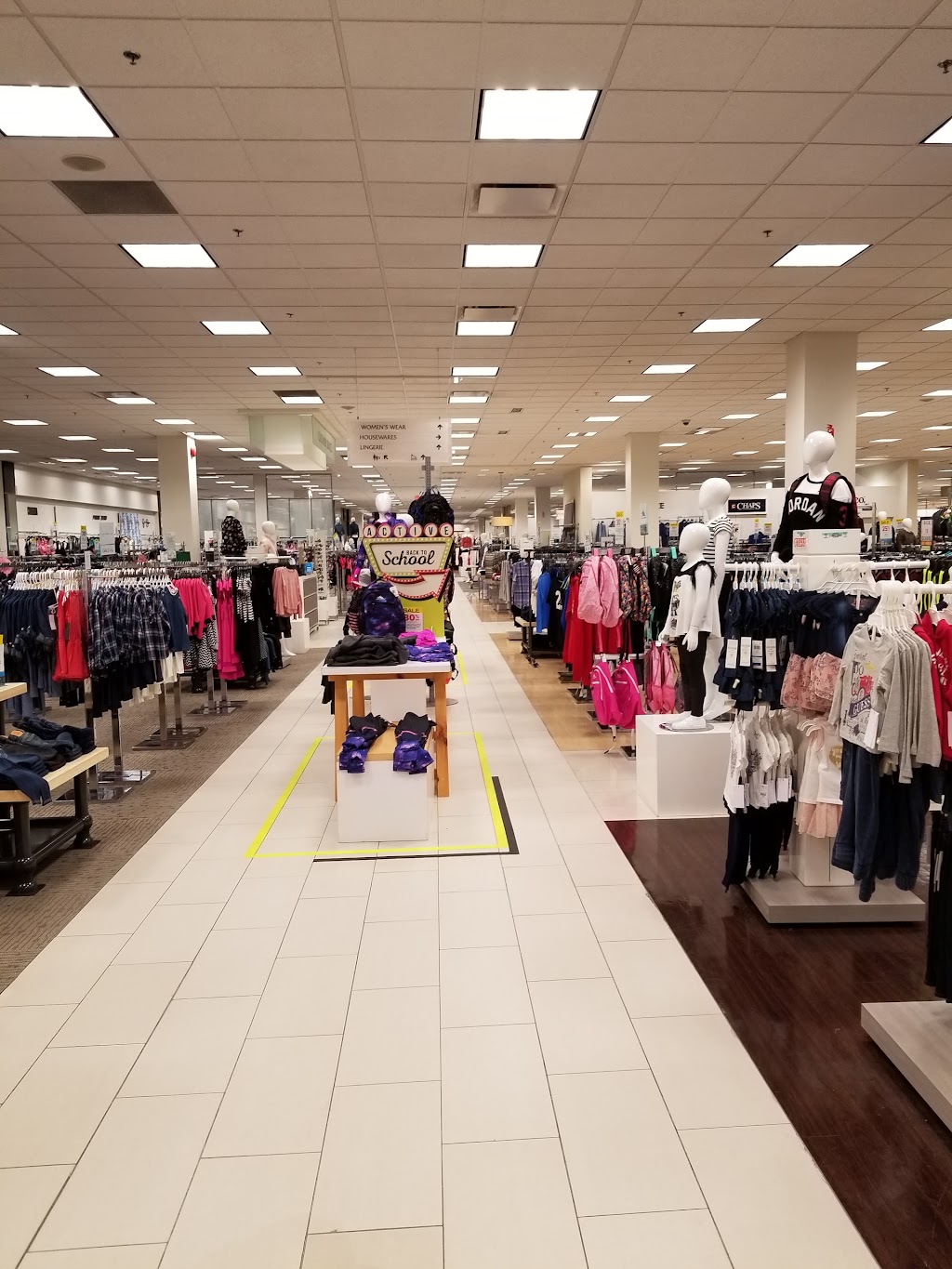 Hudsons Bay | 550 King St N, Waterloo, ON N2L 5W6, Canada | Phone: (519) 884-6990